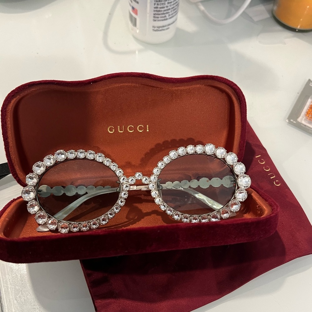 Gucci Hollywood sun glasses